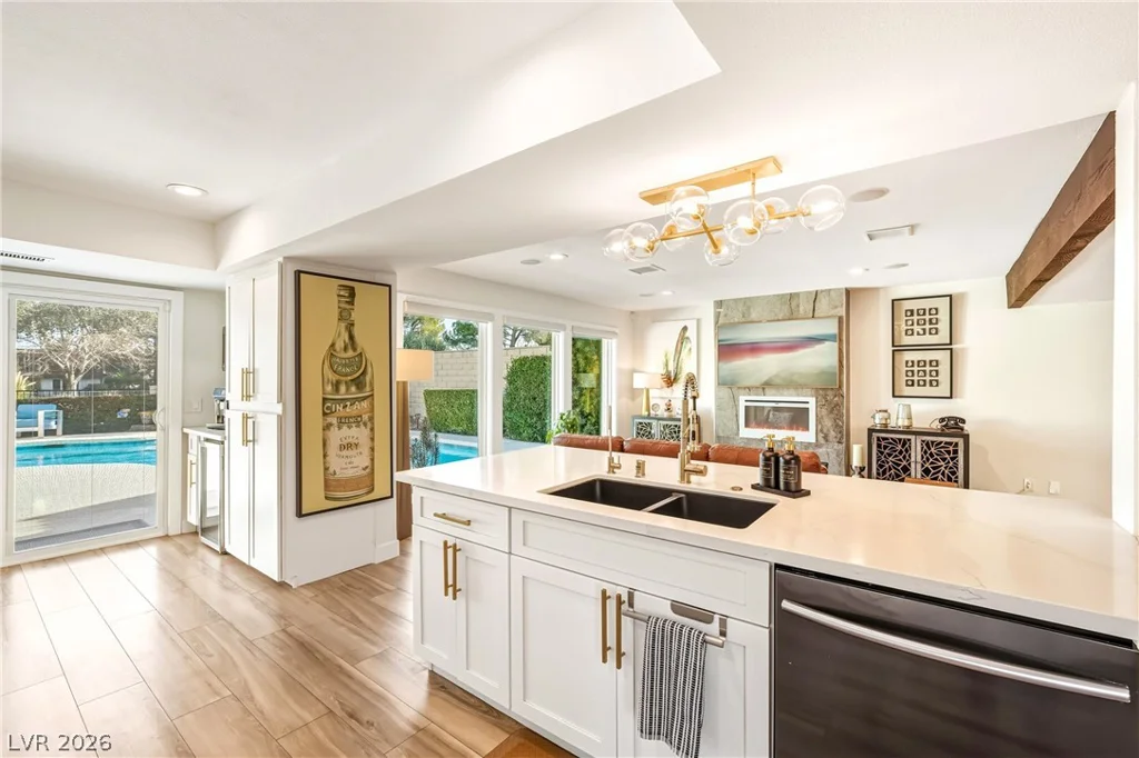 2930 Bel Air, Las Vegas, NV 89109