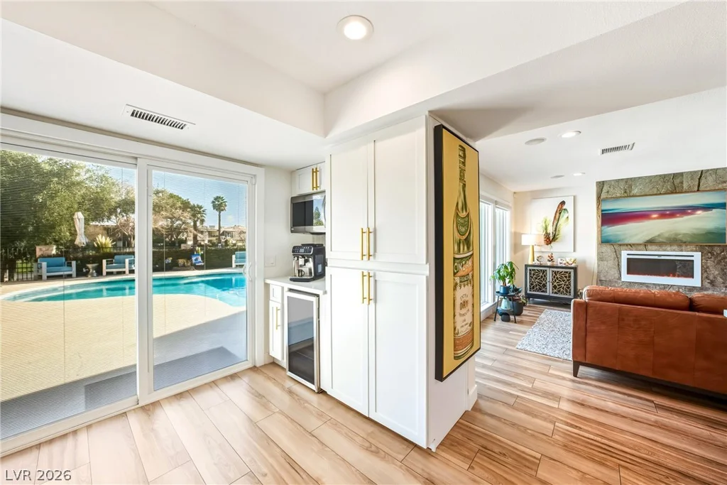 2930 Bel Air, Las Vegas, NV 89109