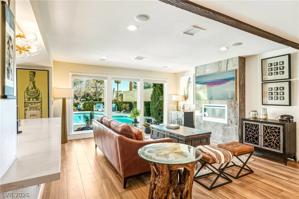 2930 Bel Air, Las Vegas, NV 89109