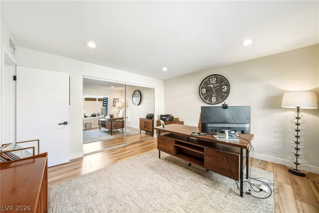 2930 Bel Air, Las Vegas, NV 89109