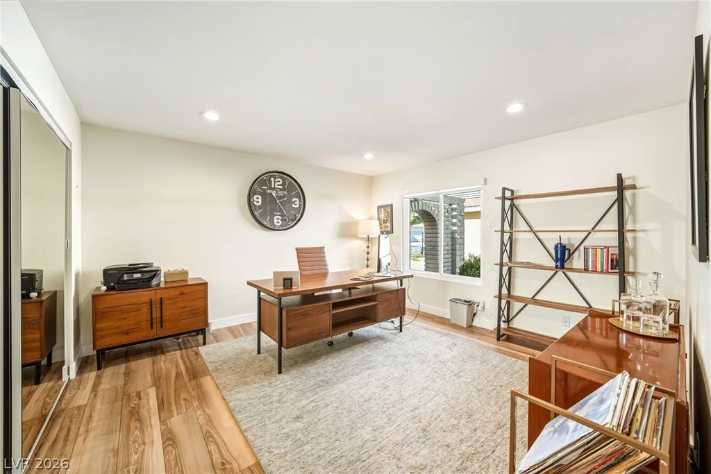 2930 Bel Air, Las Vegas, NV 89109