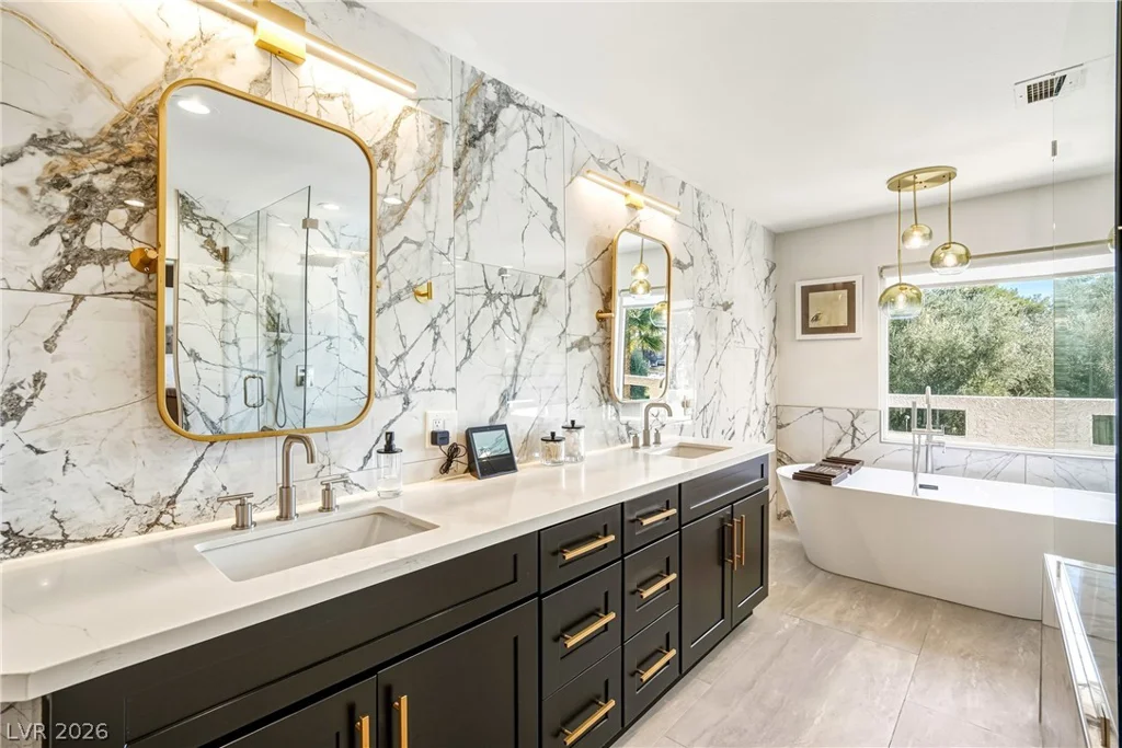 2930 Bel Air, Las Vegas, NV 89109