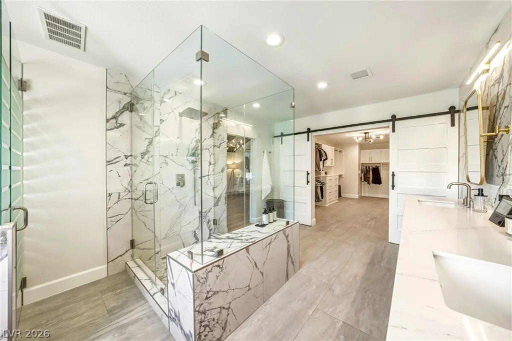 2930 Bel Air, Las Vegas, NV 89109