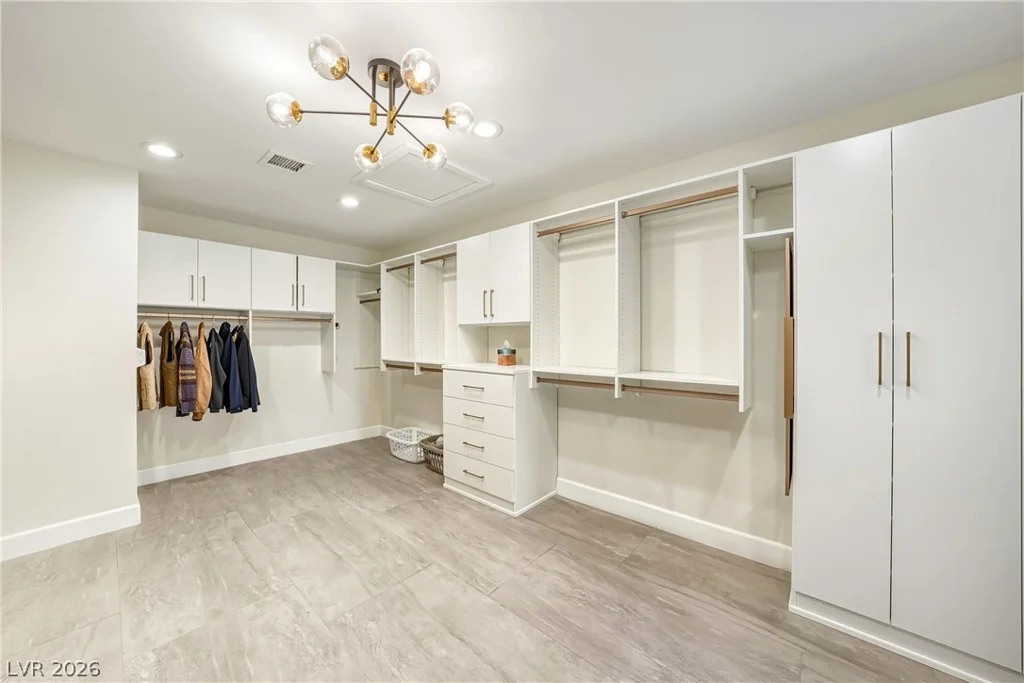 2930 Bel Air, Las Vegas, NV 89109