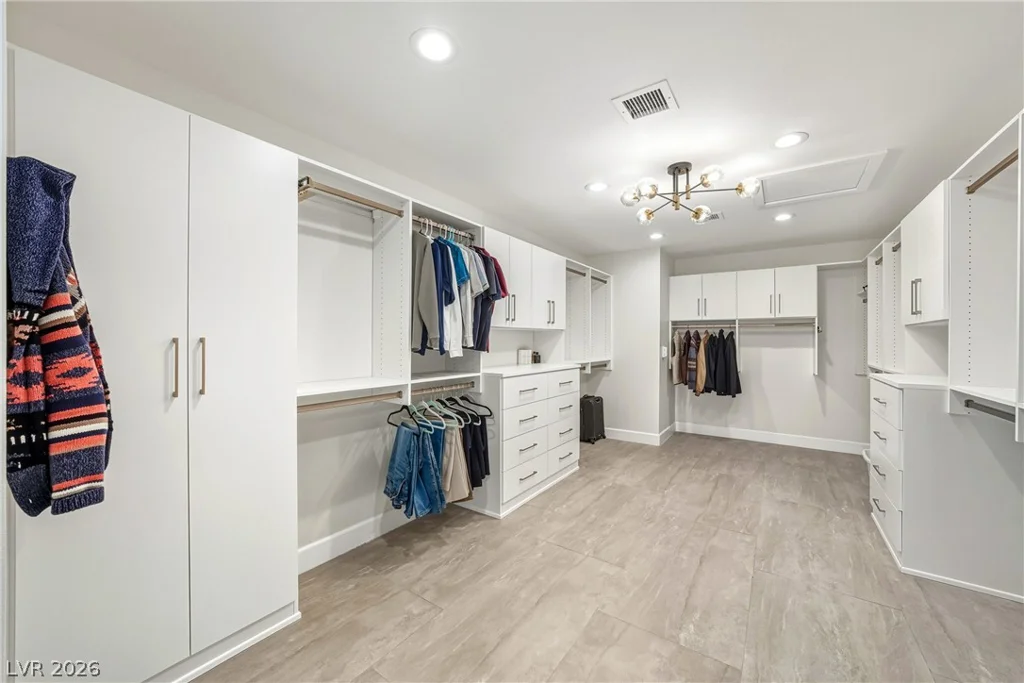 2930 Bel Air, Las Vegas, NV 89109
