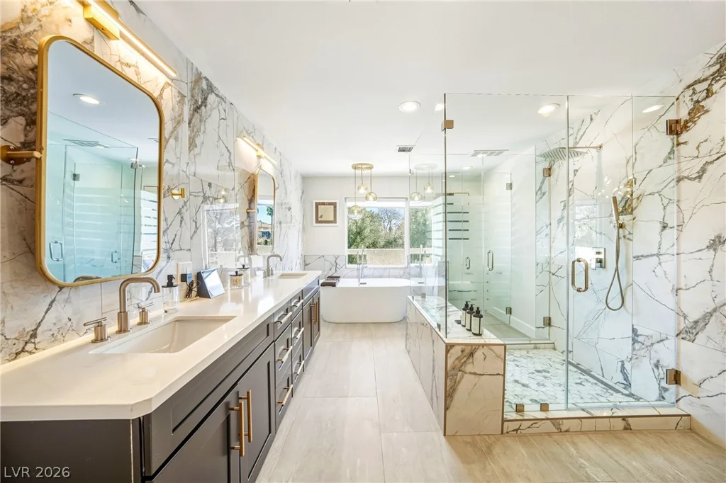 2930 Bel Air, Las Vegas, NV 89109