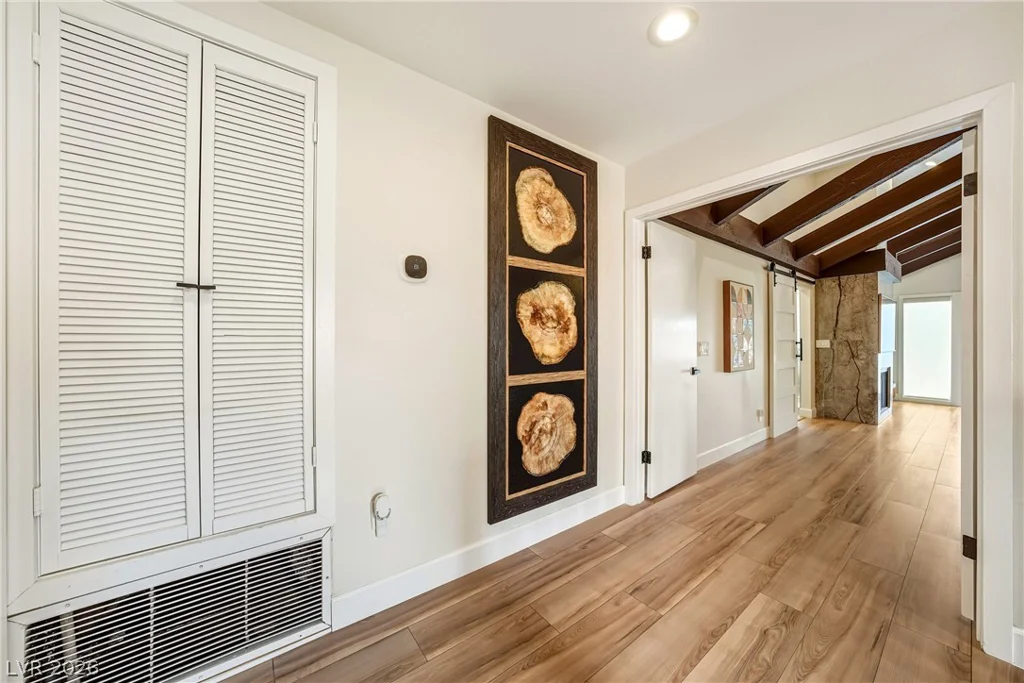 2930 Bel Air, Las Vegas, NV 89109