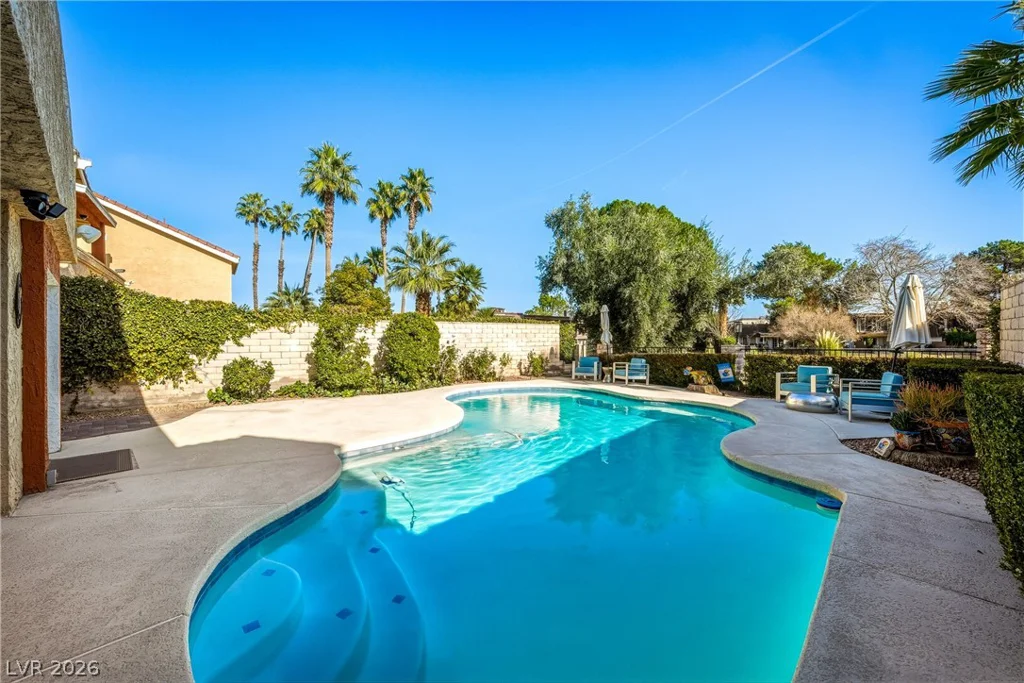 2930 Bel Air, Las Vegas, NV 89109