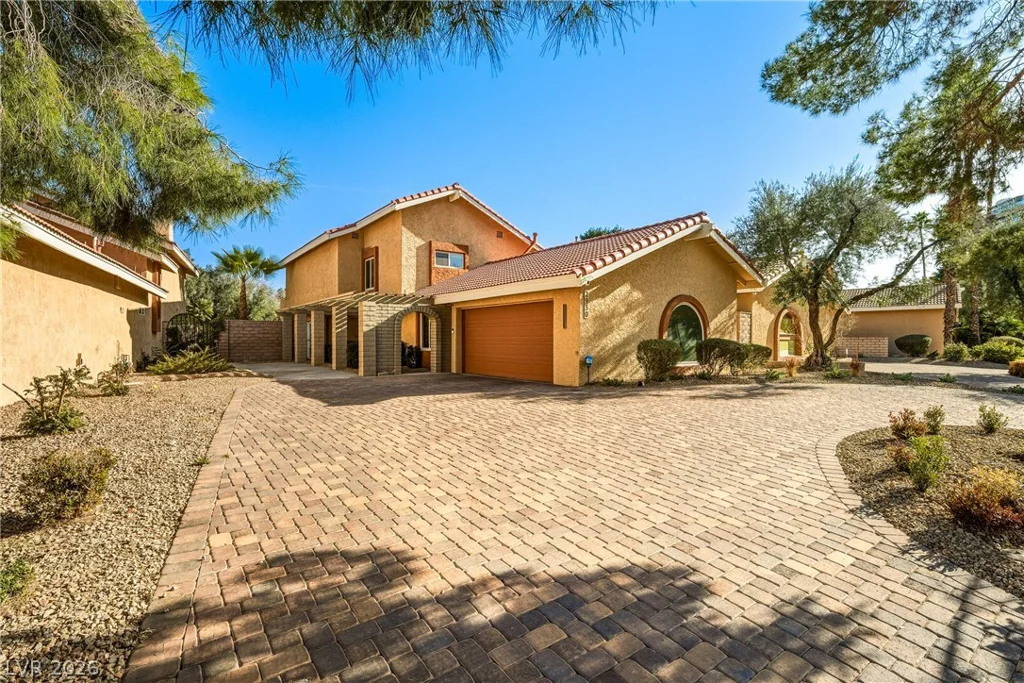 2930 Bel Air, Las Vegas, NV 89109