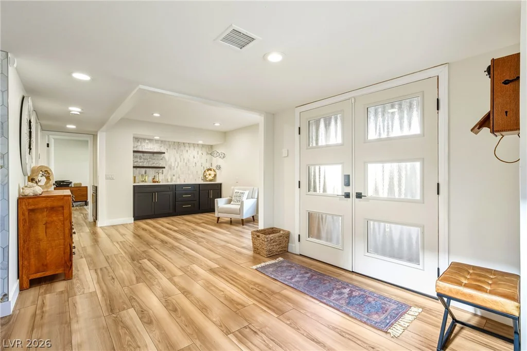 2930 Bel Air, Las Vegas, NV 89109
