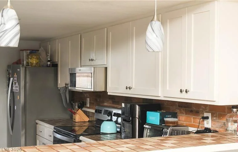 2080 Karen, Las Vegas, NV 89169
