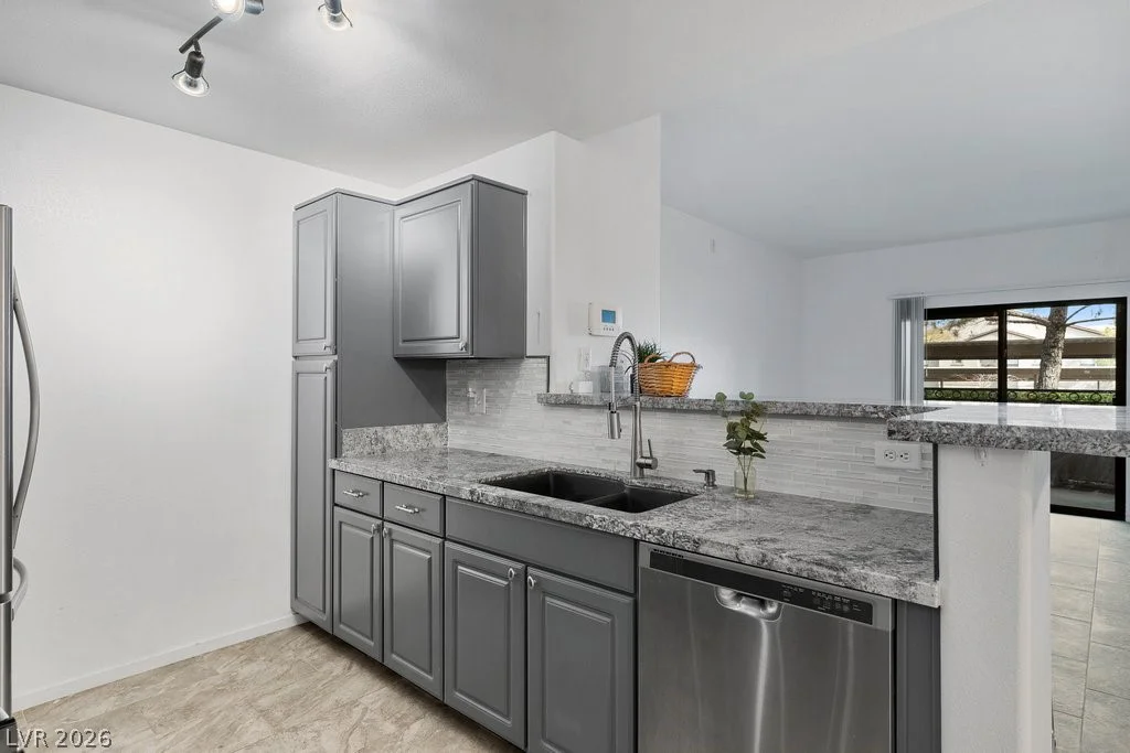8250 Grand Canyon, Las Vegas, NV 89166