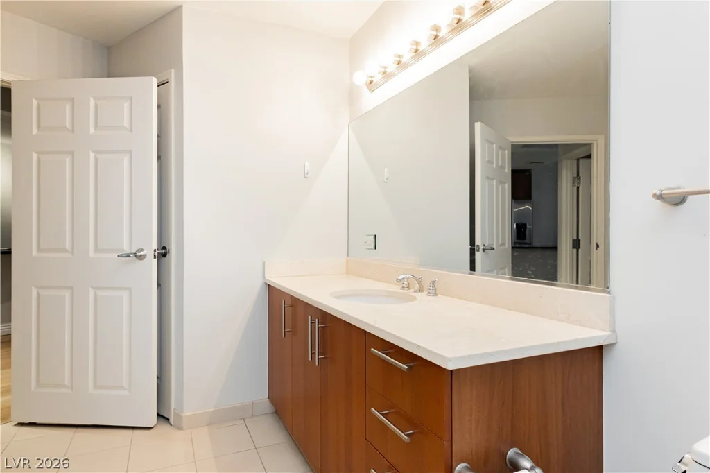 200 Sahara, Las Vegas, NV 89102