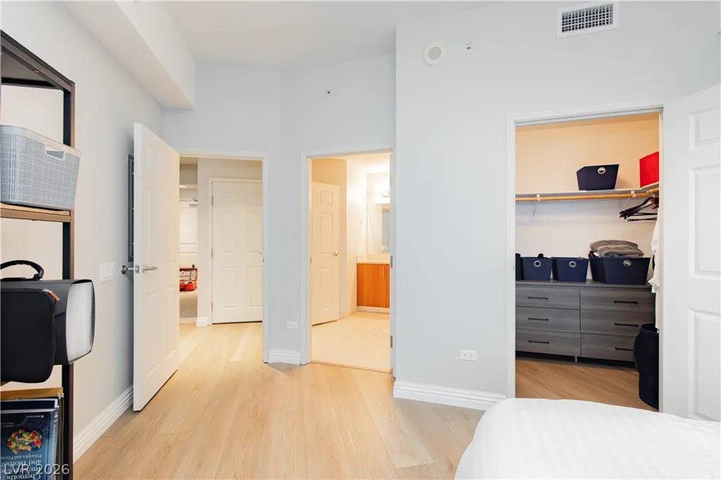 200 Sahara, Las Vegas, NV 89102