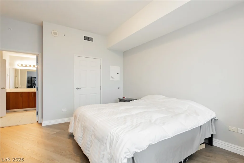 200 Sahara, Las Vegas, NV 89102