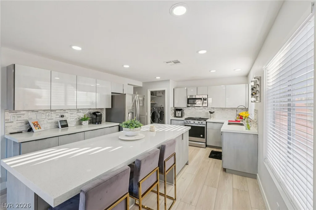 9648 Christine View, Las Vegas, NV 89129