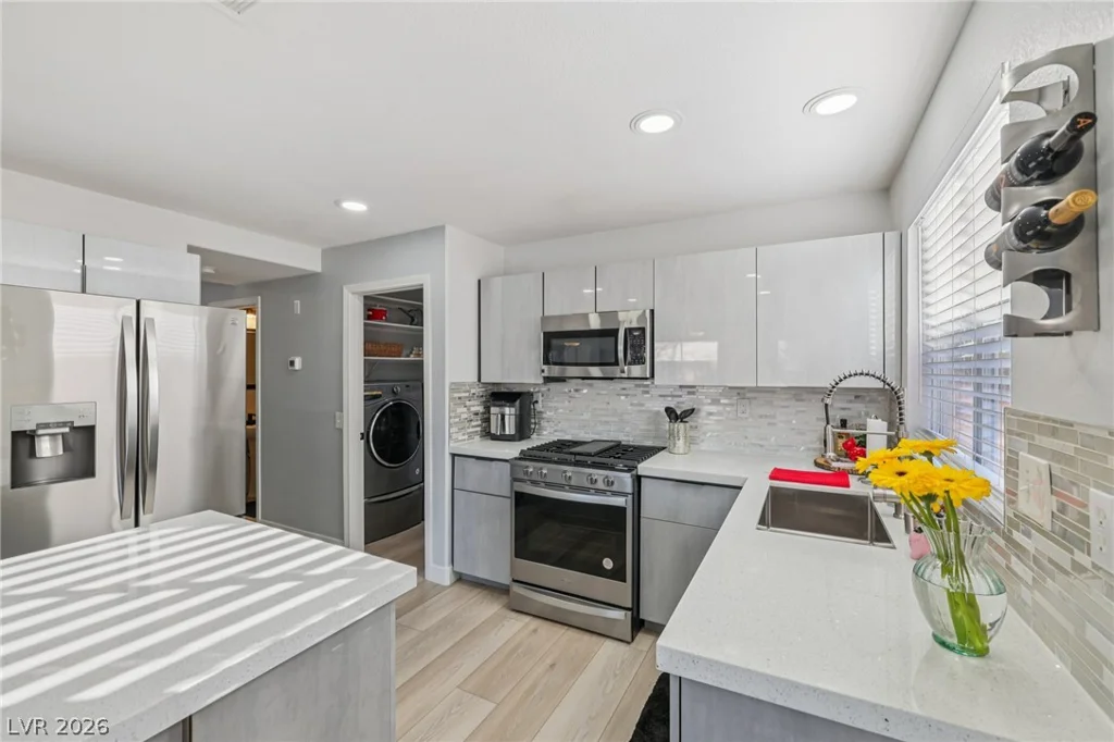 9648 Christine View, Las Vegas, NV 89129
