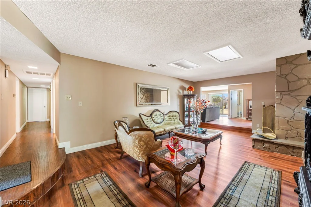 5391 Aston, Las Vegas, NV 89142