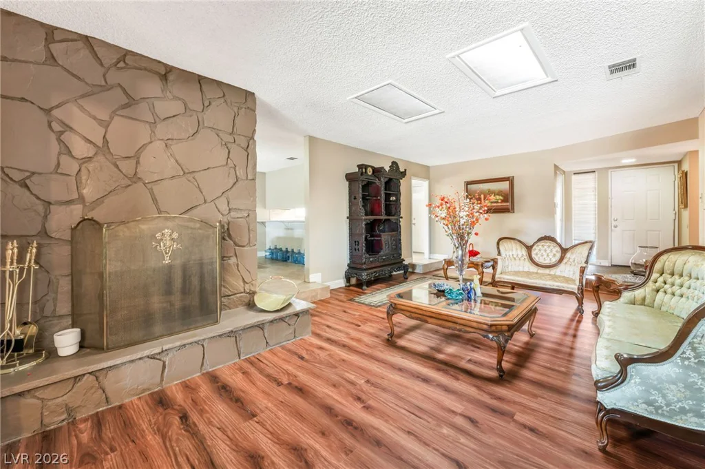5391 Aston, Las Vegas, NV 89142