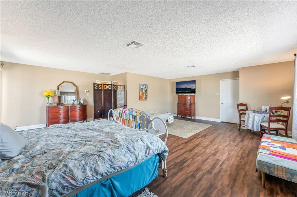5391 Aston, Las Vegas, NV 89142