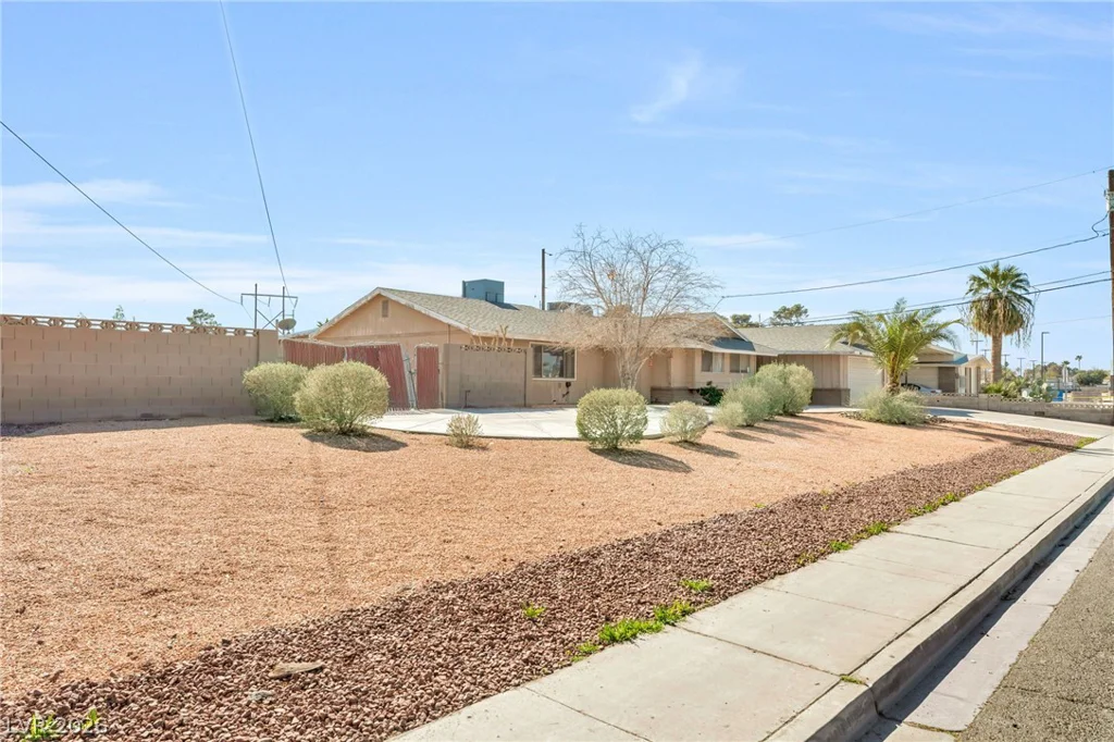5391 Aston, Las Vegas, NV 89142
