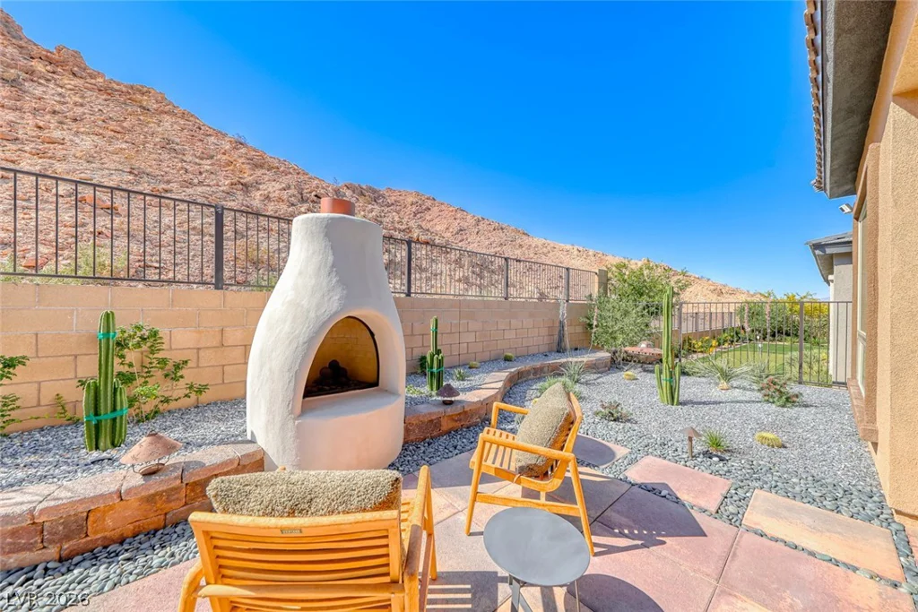 125 Mirage View, Henderson, NV 89011