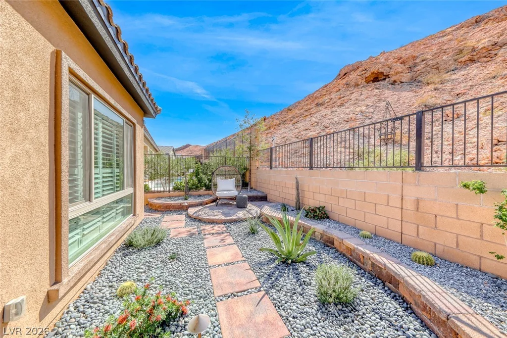 125 Mirage View, Henderson, NV 89011
