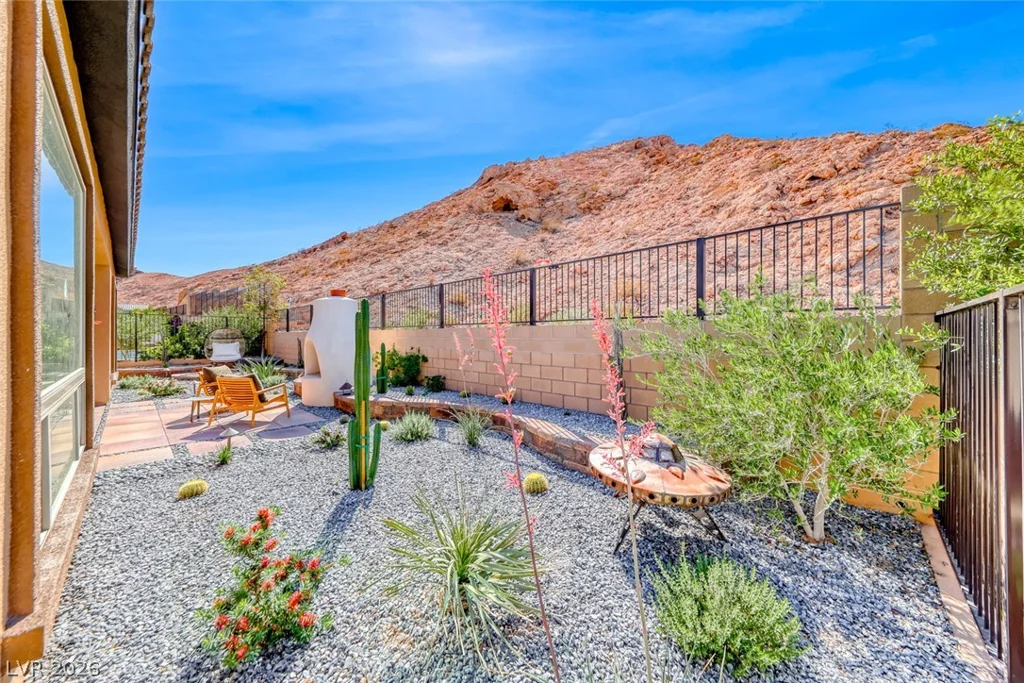 125 Mirage View, Henderson, NV 89011