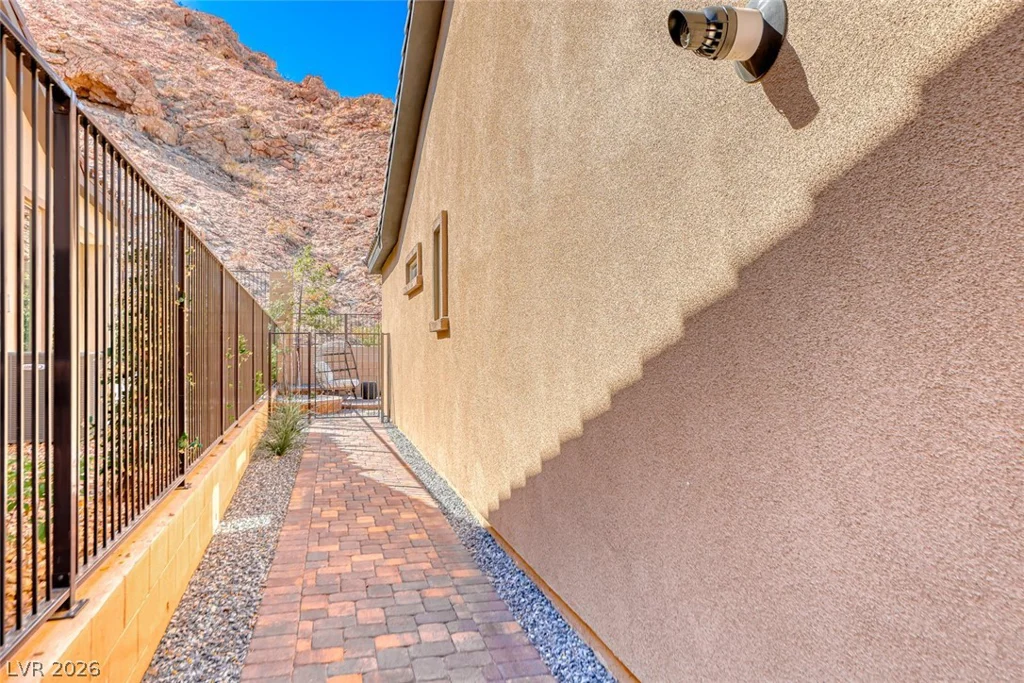 125 Mirage View, Henderson, NV 89011