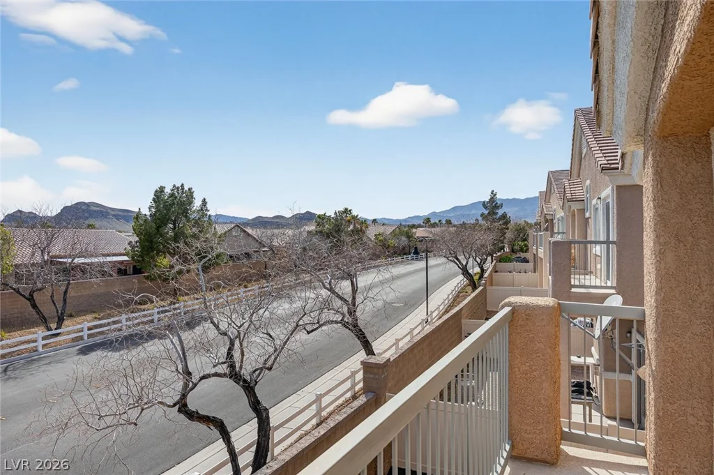 8725 Traveling Breeze, Las Vegas, NV 89178