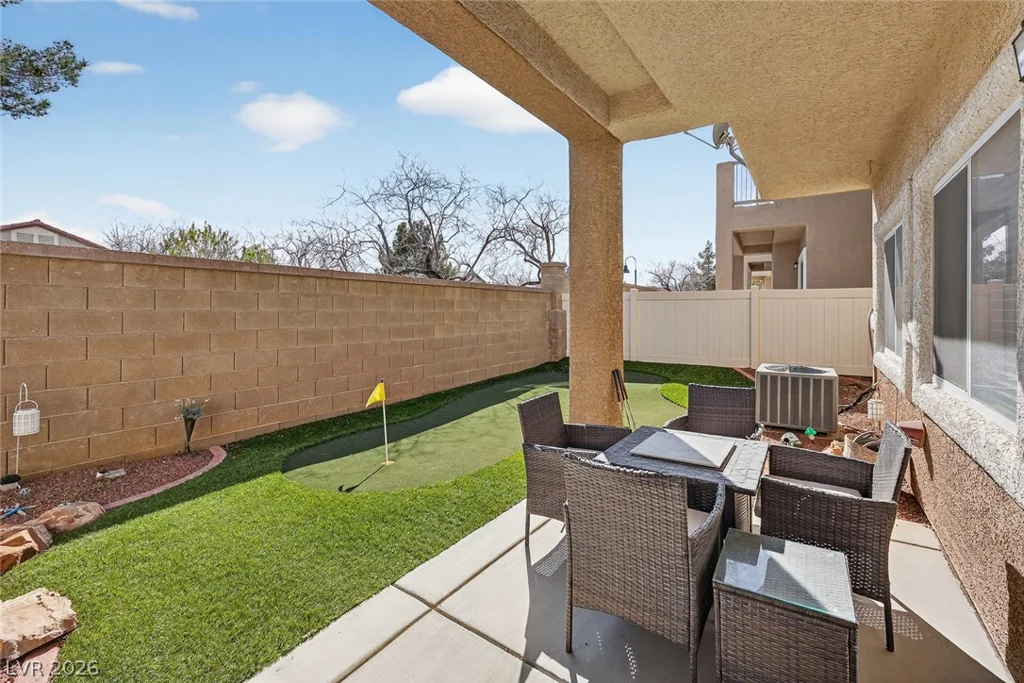 8725 Traveling Breeze, Las Vegas, NV 89178