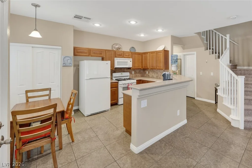 8725 Traveling Breeze, Las Vegas, NV 89178
