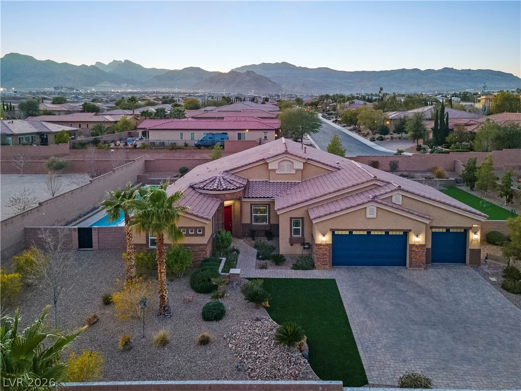 5565 Grand Canyon, Las Vegas, NV 89149