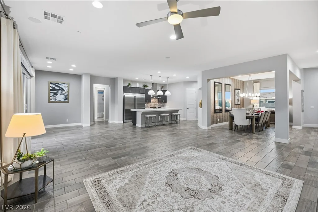 5565 Grand Canyon, Las Vegas, NV 89149