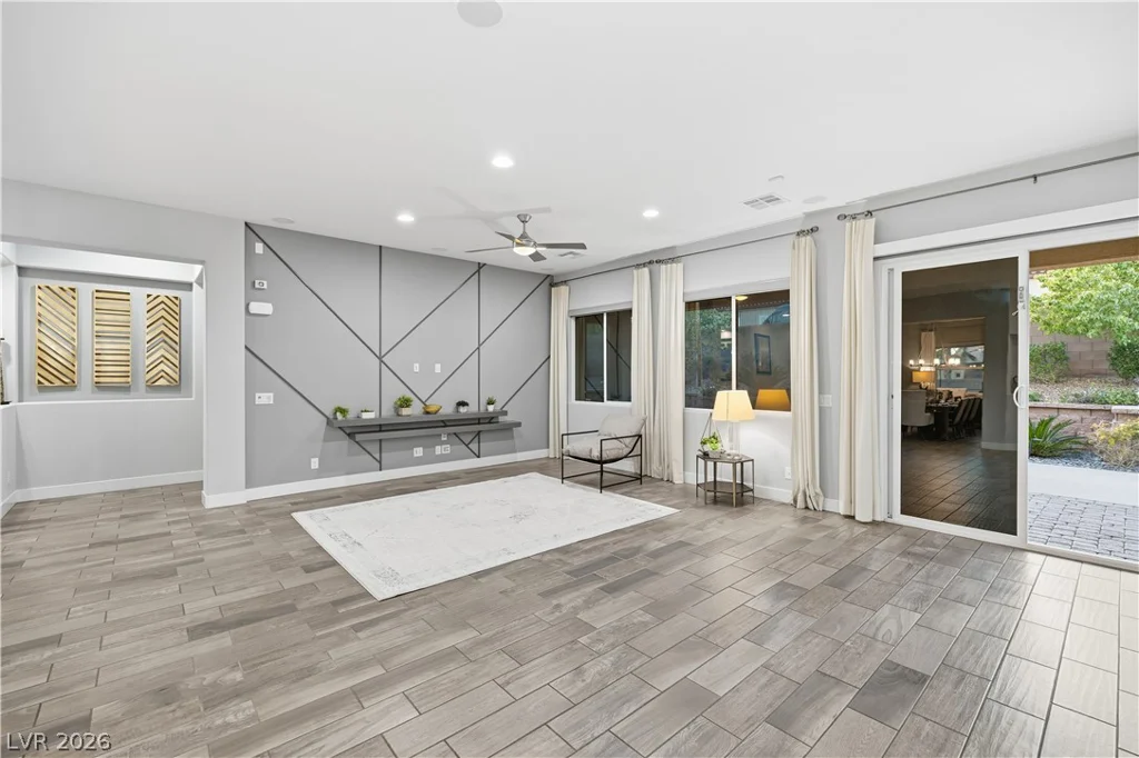 5565 Grand Canyon, Las Vegas, NV 89149