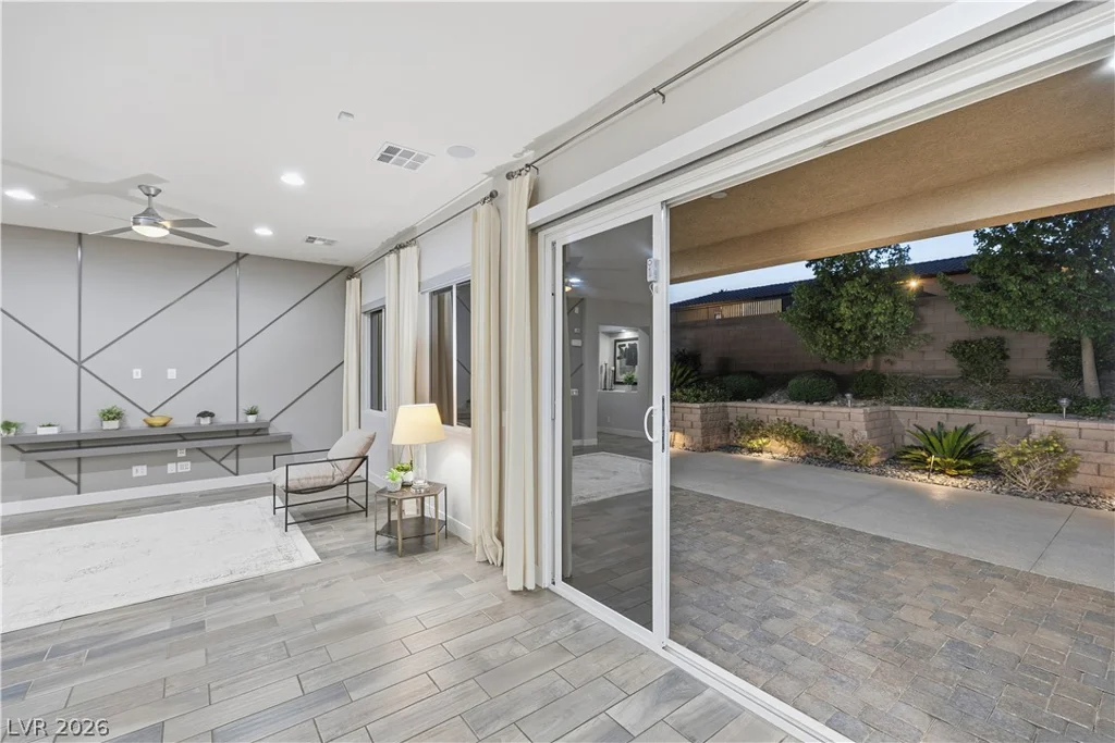 5565 Grand Canyon, Las Vegas, NV 89149