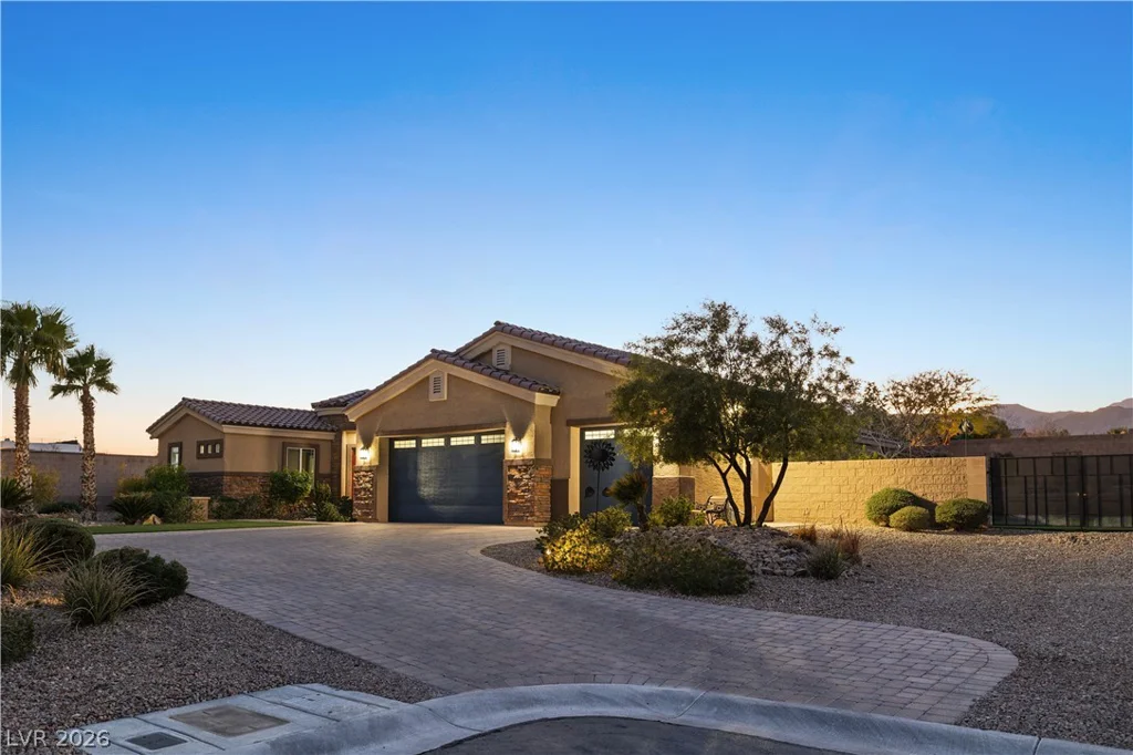 5565 Grand Canyon, Las Vegas, NV 89149