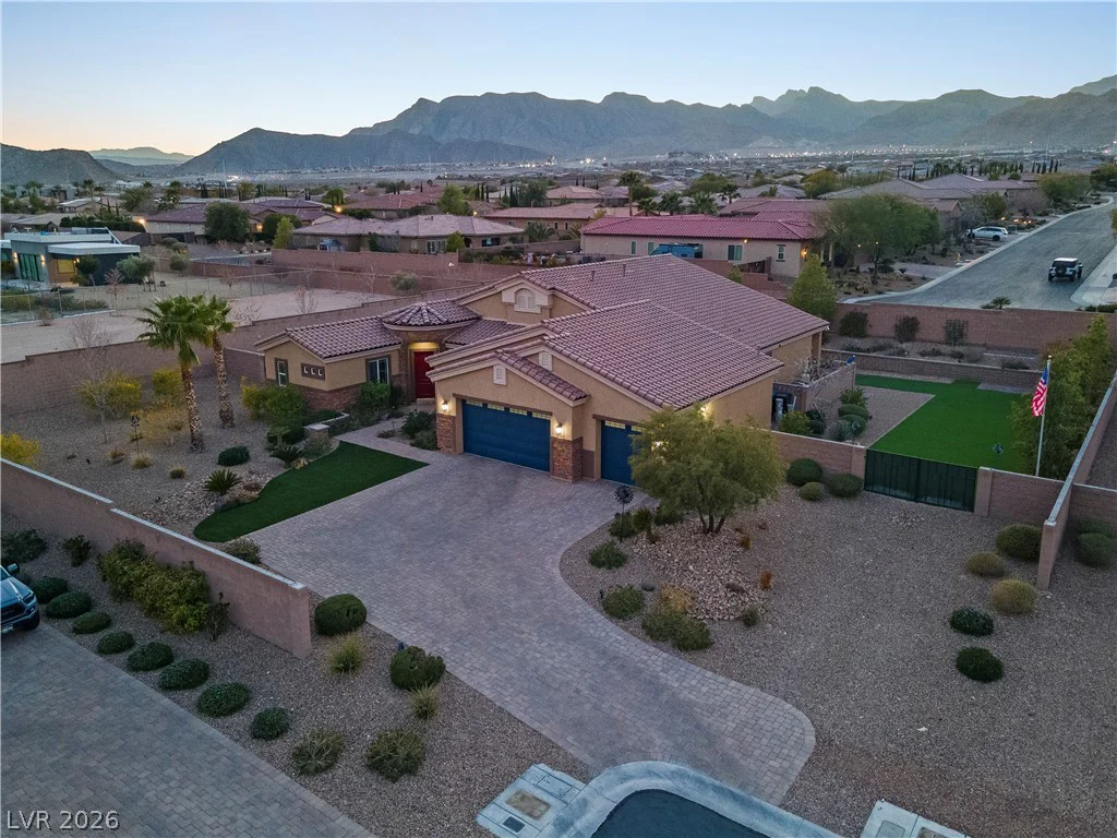5565 Grand Canyon, Las Vegas, NV 89149