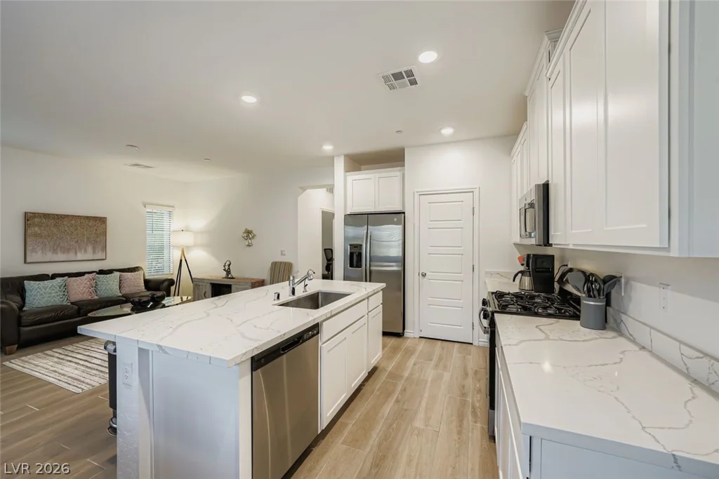 600 Carriage Hill, Las Vegas, NV 89138