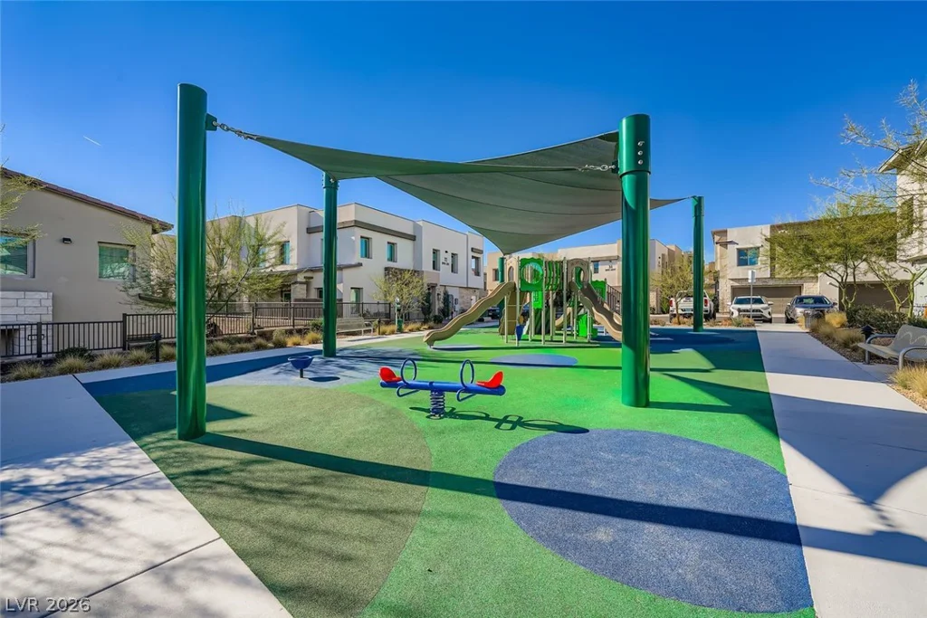 600 Carriage Hill, Las Vegas, NV 89138