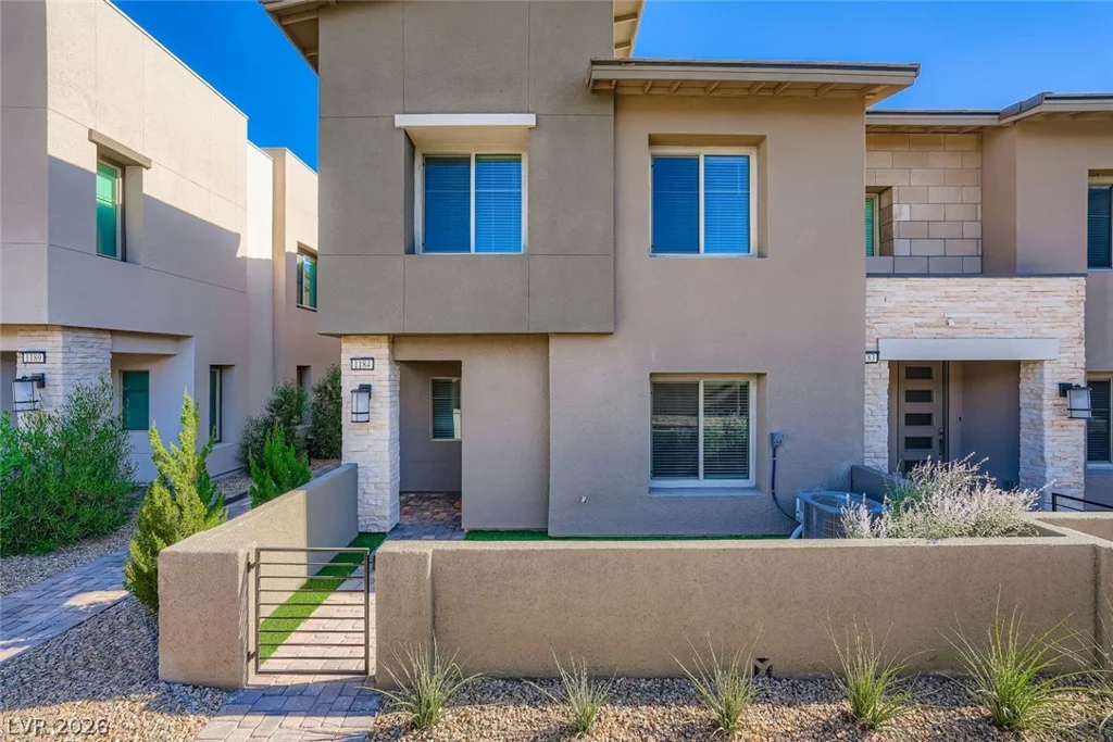 600 Carriage Hill, Las Vegas, NV 89138