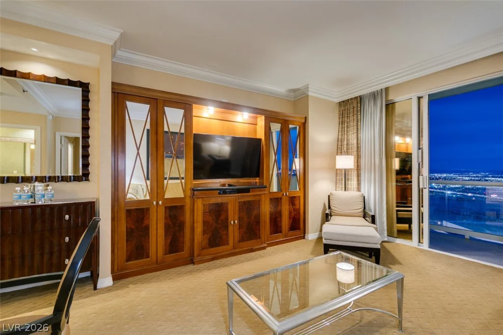 145 HARMON, Las Vegas, NV 89109