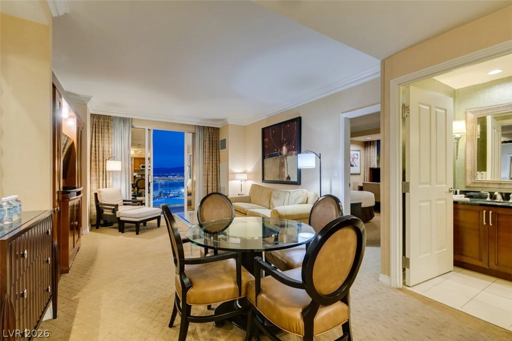 145 HARMON, Las Vegas, NV 89109