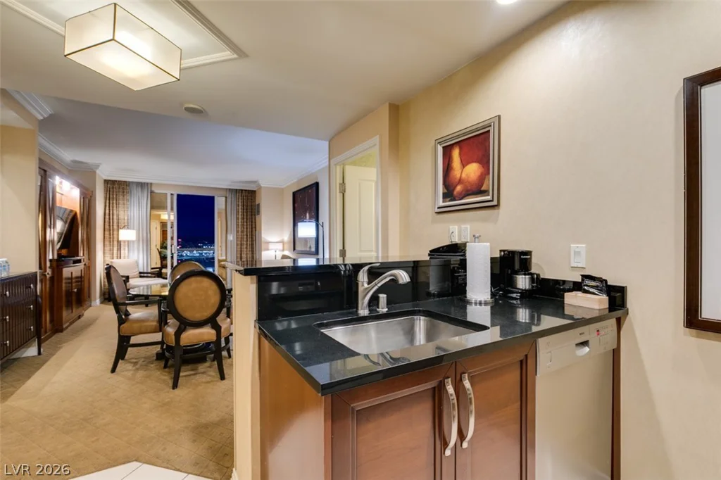145 HARMON, Las Vegas, NV 89109