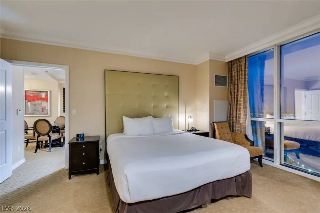 145 HARMON, Las Vegas, NV 89109