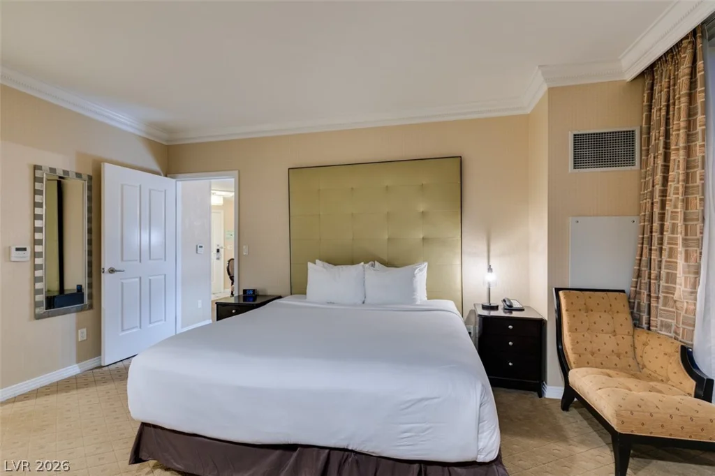 145 HARMON, Las Vegas, NV 89109