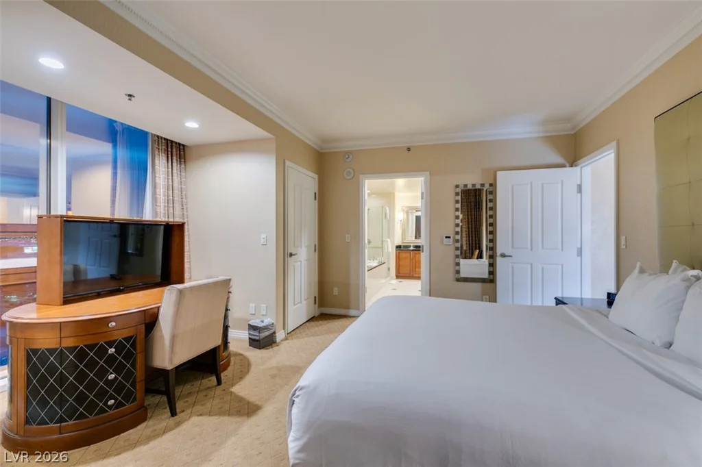 145 HARMON, Las Vegas, NV 89109