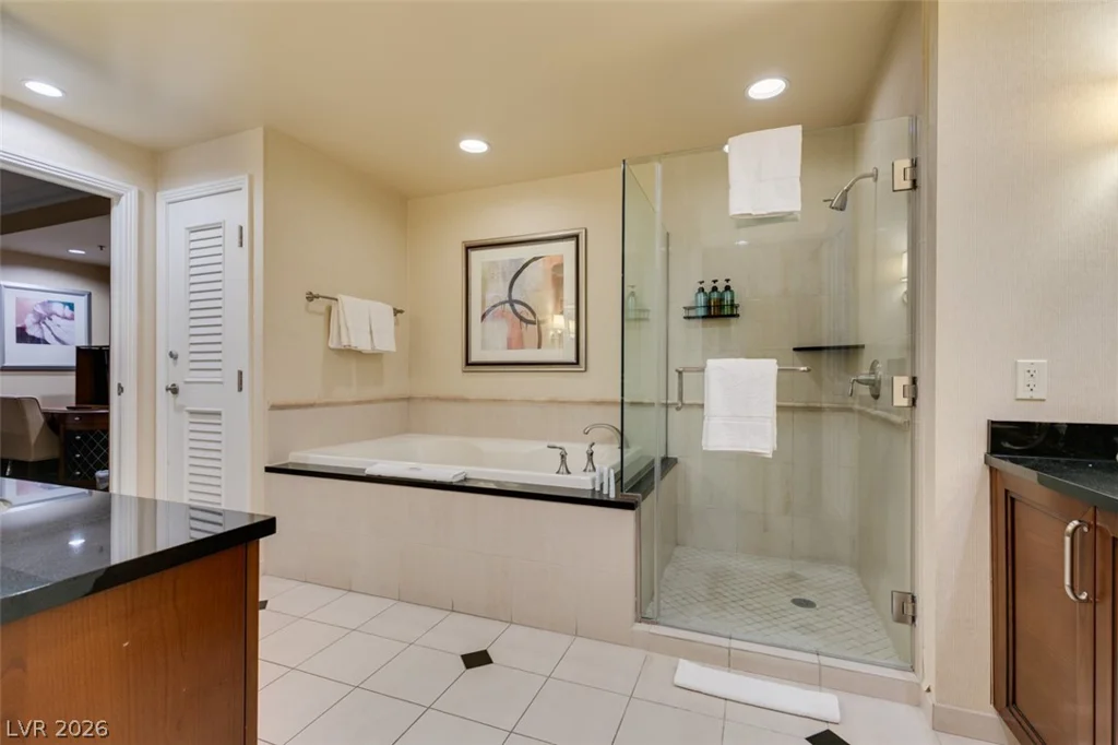145 HARMON, Las Vegas, NV 89109