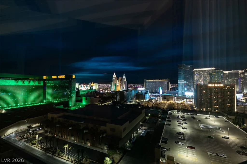 145 HARMON, Las Vegas, NV 89109