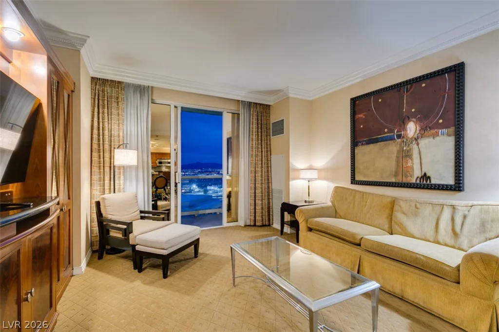 145 HARMON, Las Vegas, NV 89109